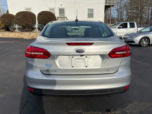 Used 2017 Ford Focus SE image 6