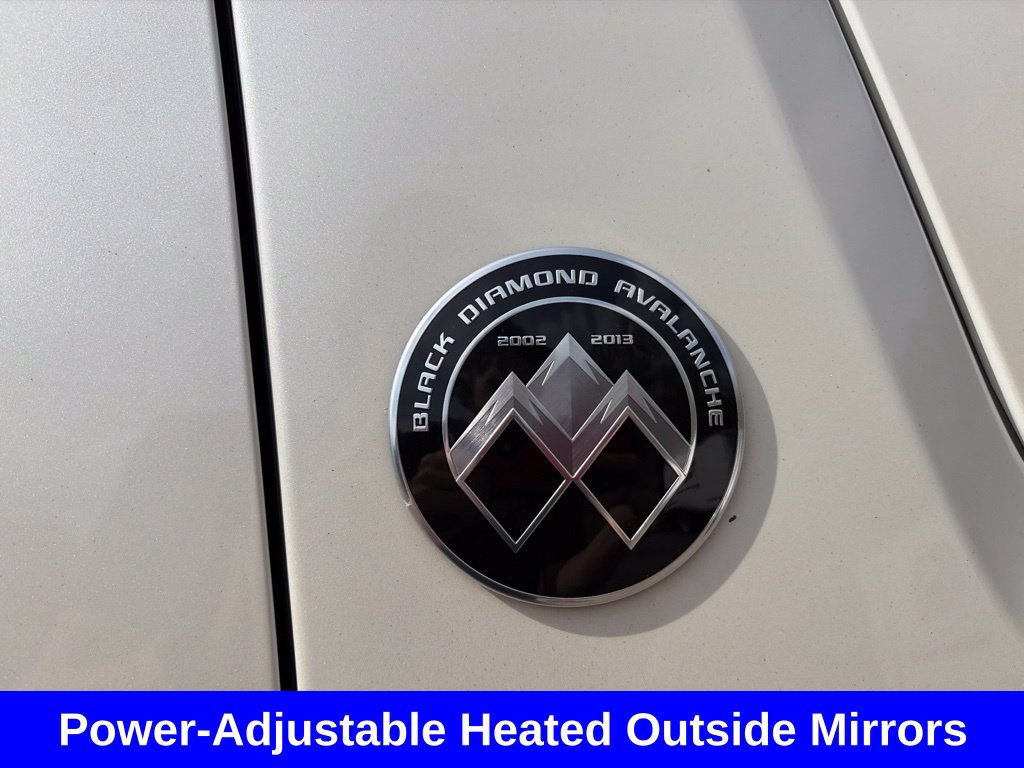 Used 2013 Chevrolet Avalanche LTZ AWD/4WD image 17