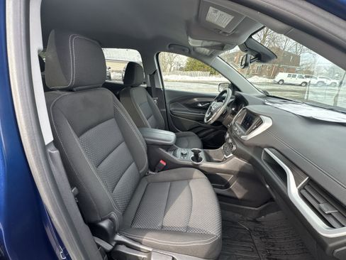 Used 2023 GMC Terrain SLE w/ Driver Convenience Package image 29