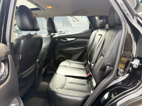 Used 2017 Nissan Rogue Sport SL w/ SL Premium Package image 28