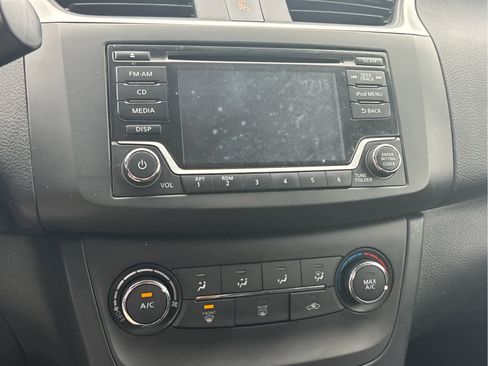 Used 2018 Nissan Sentra S w/ S Midnight Style Package FWD image 9