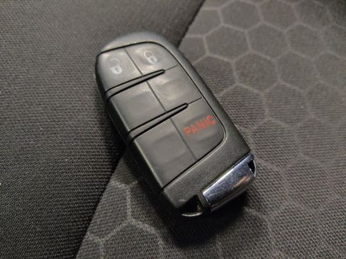Used 2018 Jeep Compass Sport w/ Tech Group AWD/4WD image 32
