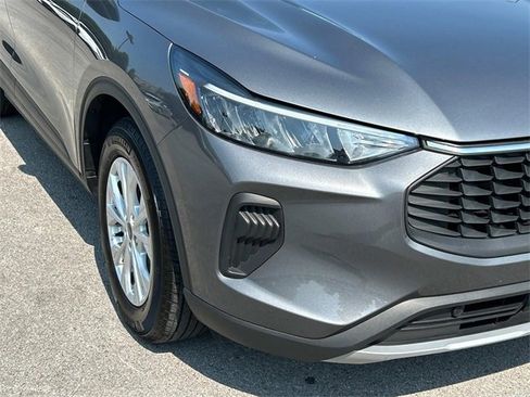 Used 2024 Ford Escape Active image 10
