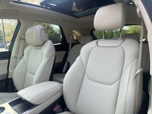 New 2026 Genesis GV70 2.5T Select AWD/4WD image 14