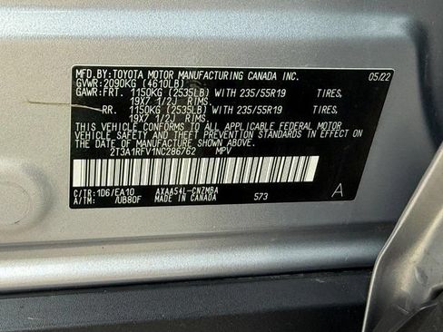 Used 2022 Toyota RAV4 XLE Premium AWD/4WD image 31