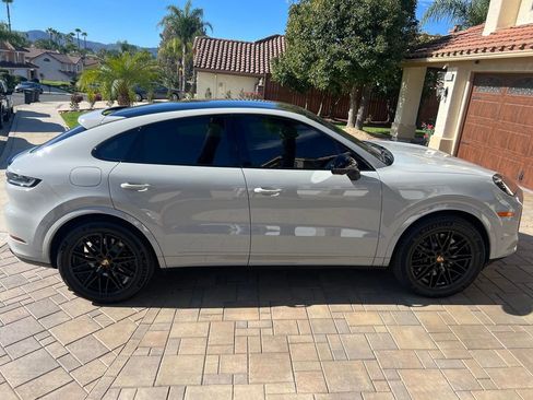 Used 2024 Porsche Cayenne S image 7