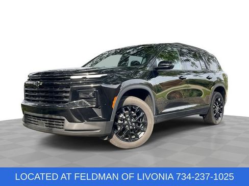 Used 2025 Chevrolet Traverse LT w/ Midnight/Sport Edition AWD/4WD image 1