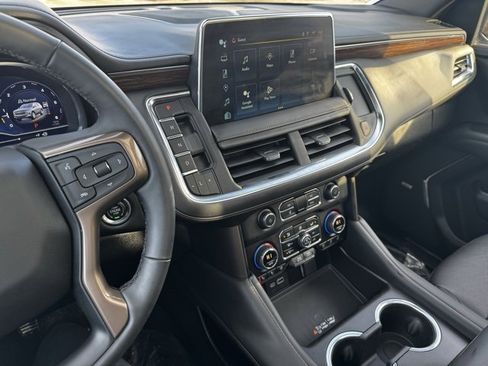 Certified 2023 Chevrolet Suburban High Country image 19