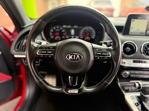 Used 2020 Kia Stinger GT1 AWD/4WD image 7