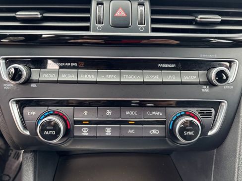 Used 2018 Kia Optima SX FWD image 28
