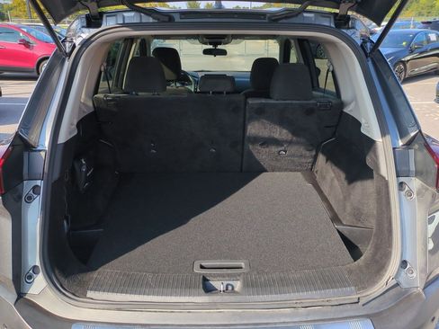 Certified 2023 Nissan Rogue SV FWD image 34