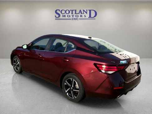 Used 2024 Nissan Sentra SV FWD image 8