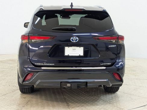 Used 2024 Toyota Highlander Limited image 9