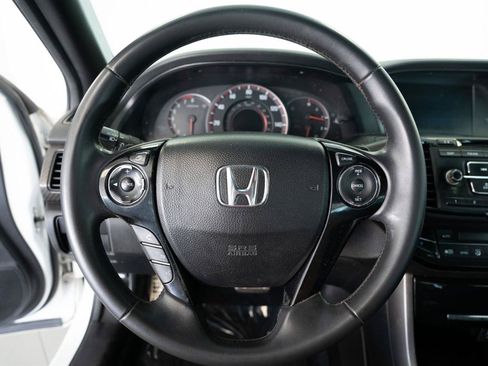 Used 2017 Honda Accord Sport image 13