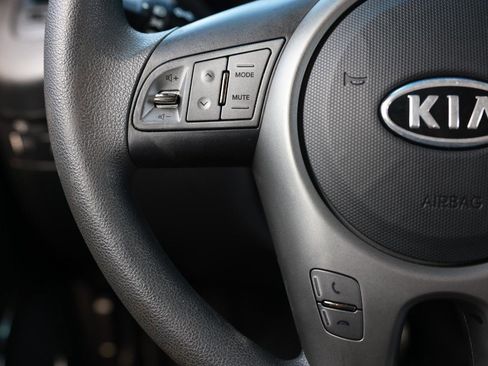 Used 2011 Kia Soul + FWD image 26