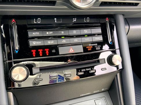 Used 2023 Lexus IS 350 F Sport image 31