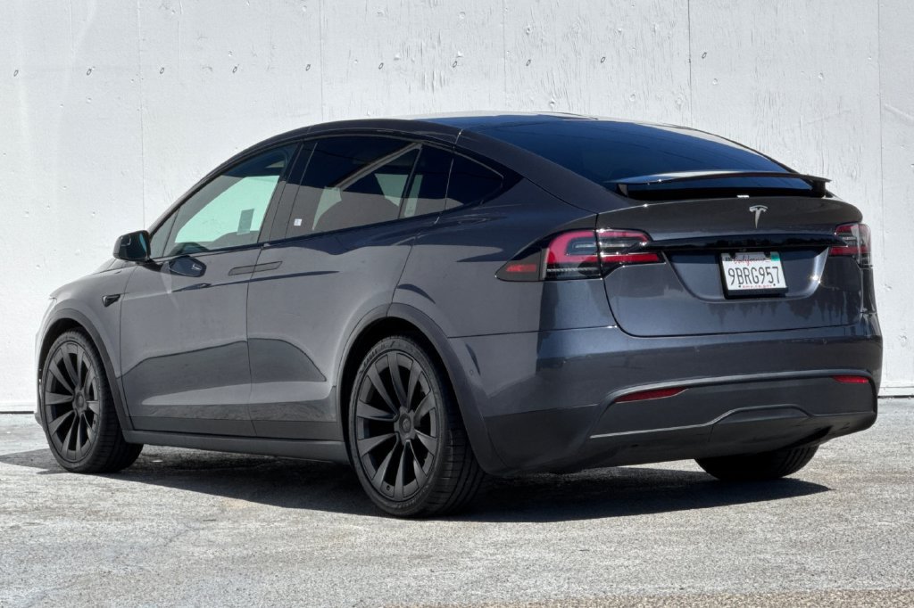 Used 2022 Tesla Model X AWD/4WD image 5