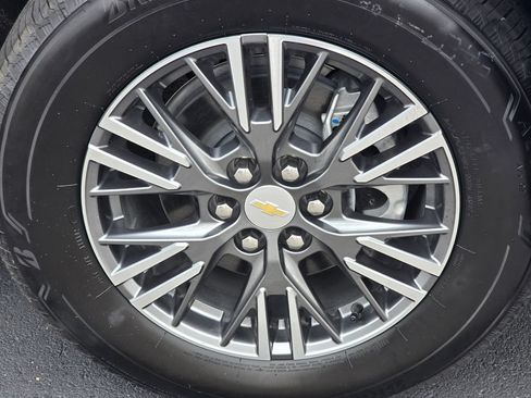 Used 2026 Chevrolet Traverse LT w/ Driver Confidence Package FWD image 11