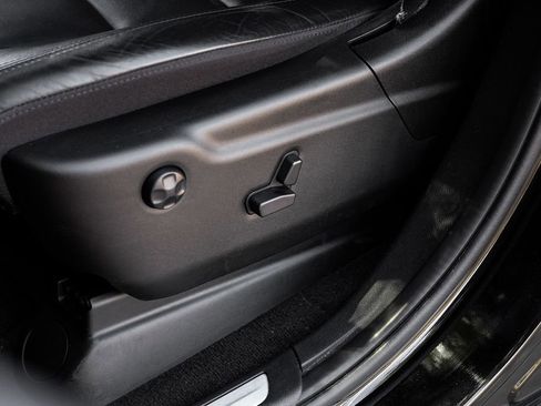 Used 2022 Jeep Grand Cherokee Limited w/ Tech Group image 44