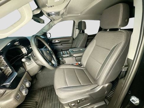 Used 2025 Chevrolet Silverado 1500 LT image 22