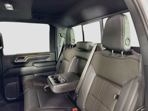 Certified 2025 Chevrolet Silverado 3500 High Country w/ High Country Premium Package AWD/4WD image 28