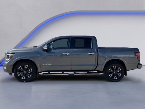 Used 2021 Nissan Titan Platinum Reserve image 10