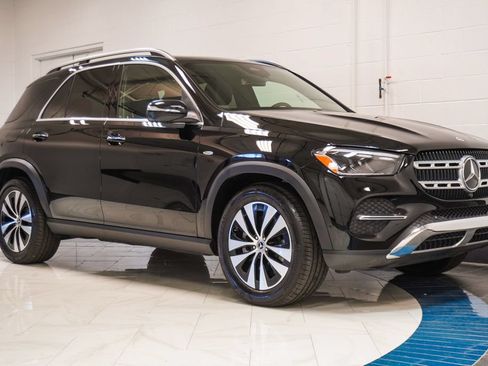 Used 2025 Mercedes-Benz GLE 450e 4MATIC image 5