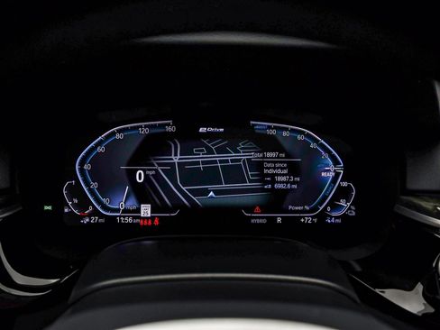 Used 2023 BMW 530e w/ Executive Package image 27