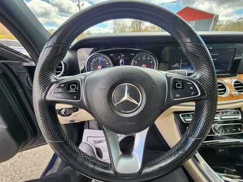Used 2017 Mercedes-Benz E 300 4MATIC image 22