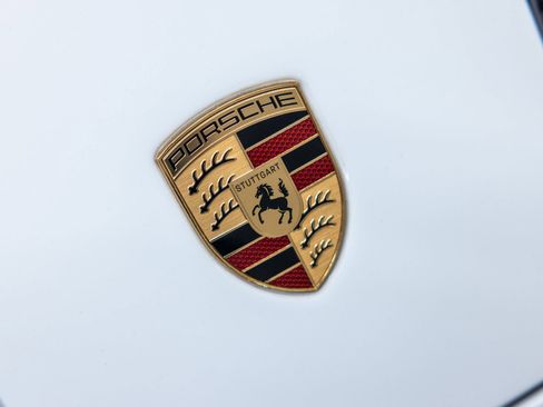 Certified 2025 Porsche 911 GT3 RWD image 18