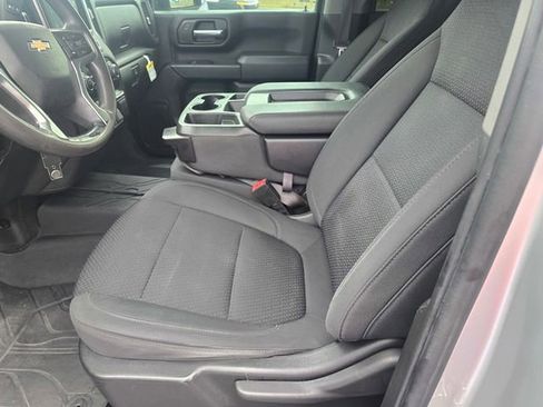 Used 2022 Chevrolet Silverado 2500 Custom w/ Custom Value Package AWD/4WD image 19