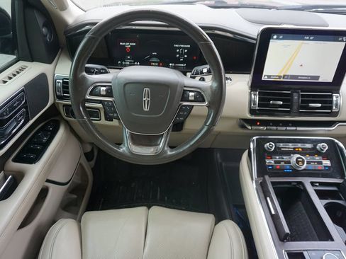 Used 2018 Lincoln Navigator Reserve w/ Technology Package AWD/4WD image 5