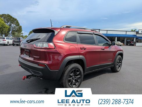 Used 2021 Jeep Cherokee Trailhawk w/ Technology Group AWD/4WD image 3