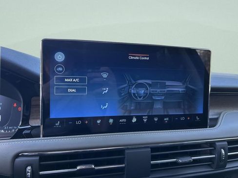 Used 2023 Lincoln Corsair Reserve w/ Equipment Group 201A image 27