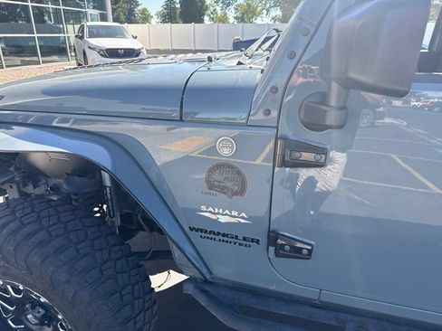 Used 2015 Jeep Wrangler Unlimited Sahara w/ Connectivity Group AWD/4WD image 3