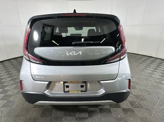 Used 2024 Kia Soul LX w/ Option Group 015 FWD video 3