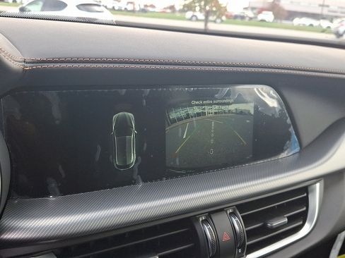 New 2025 Alfa Romeo Stelvio Sprint image 10