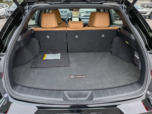 Used 2023 Lexus UX 250h FWD w/ Premium Package image 32