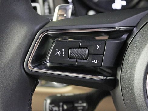 Certified 2026 Porsche Macan image 23