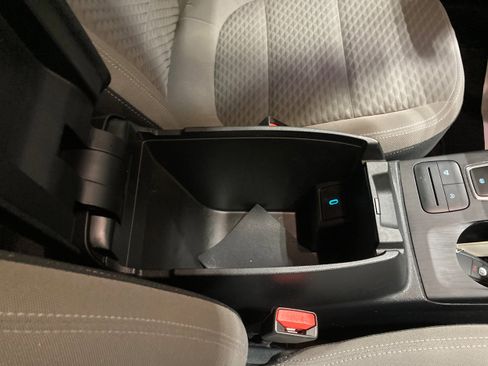 Used 2020 Ford Escape SE image 6