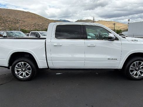 Used 2024 RAM 1500 Limited AWD/4WD image 2