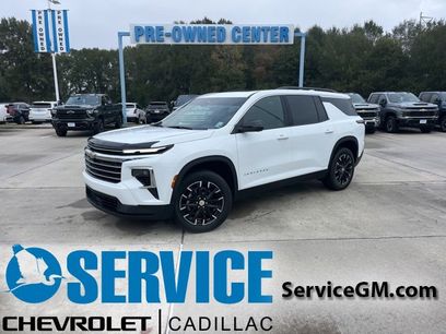 Used 2025 Chevrolet Traverse LT w/ Sun and Wheel Package