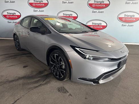 Used 2025 Toyota Prius XSE image 3