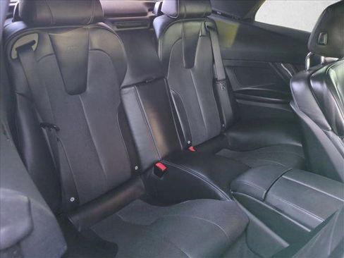 Used 2013 BMW M6 Convertible image 18