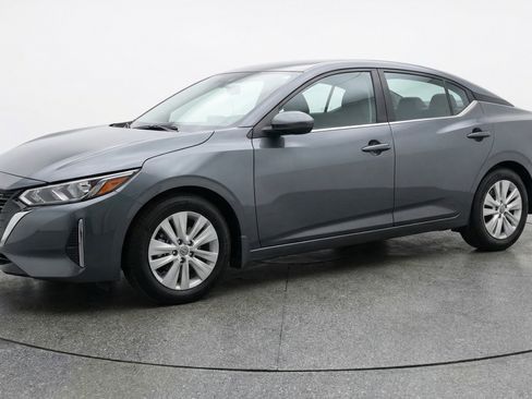 Used 2025 Nissan Sentra S image 3