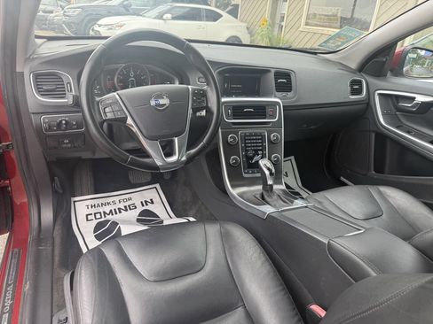 Used 2015 Volvo V60 T5 Premier image 13