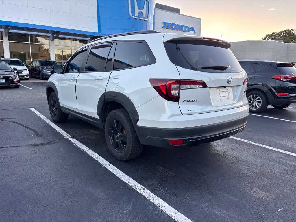 Used 2022 Honda Pilot TrailSport image 3
