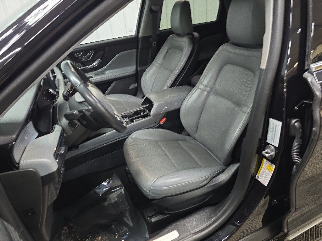 Used 2021 Lincoln Corsair AWD w/ Premium Package image 30