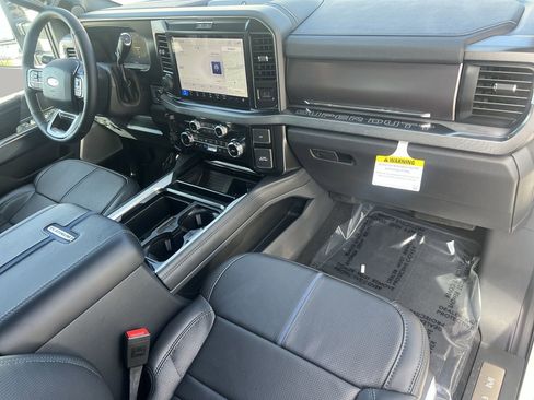 New 2026 Ford F250 Platinum w/ FX4 Off-Road Package AWD/4WD image 14