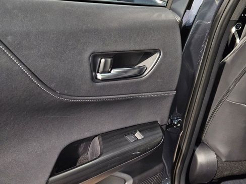 Certified 2024 Toyota Venza XLE image 34